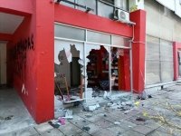 Maestros de la CNTE vandalizan sedes de partidos políticos en Tuxtla Gutiérrez