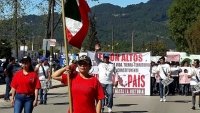 Desplazados marchan en San Cristóbal, exigen atención del estado
