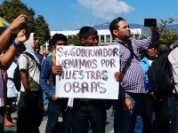 Habitantes de Chenalhó se manifiestan, exigiendo a MVC los recursos económicos del Municipio