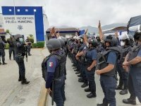 Dan ascenso a 50 policías municipales de San Cristóbal