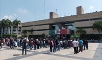 Marchan en respaldo a los estudiantes de la Normal Manuel Larráinzar, alumnos de la Jacinto Canek y Mactumactzá