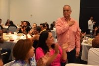 Polo Morales, es invitado de honor en el desayuno organizado por RUCYTECH para celebrar a los maestros en su día