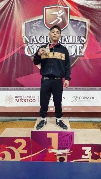 La nadadora Daniela Espinosa y el gladiador Ricardo Peña ganan oro para Chiapas en los Nacionales Conade 2022 