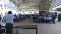 Se comprometen autoridades de Chenalhó, reconectar luz y agua en Campo Los Toros 