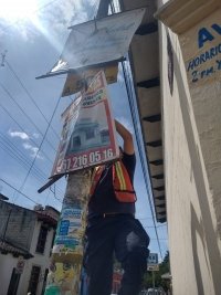 Retiran publicidad en San Cristóbal 