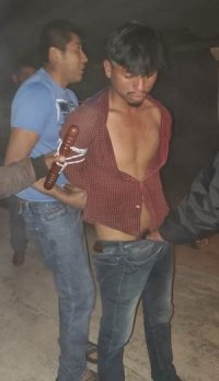 Hombre se salva de ser linchado en Larráinzar, acusado de robo de un vehículo