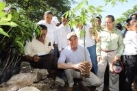 Con acciones de reforestación, conmemora Rutilio Escandón el Día Mundial del Medio Ambiente