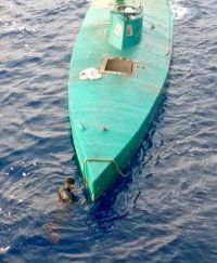 En Puerto Chiapas.- Marina Armada de México detiene semisumergible usada para narcotráfico 