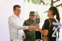Asiste Rutilio Escandón a la clausura y premiación de los Juegos Militares Etapa Área Geográfica Sur 2024