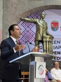 Eduardo Ramírez le cumple al pueblo de Chiapas, Presenta informe de labores legislativas