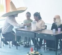 Escuela Everest de SCLC festejó fiestas patrias