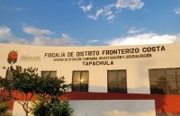 Re aprehende Policía de Investigación de FGE a tres personas por violencia familiar en Tapachula 