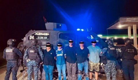 Detiene a cinco presuntos del Cartel de Sinaloa y asegura armas, droga y vehículos en Frontera Comalapa