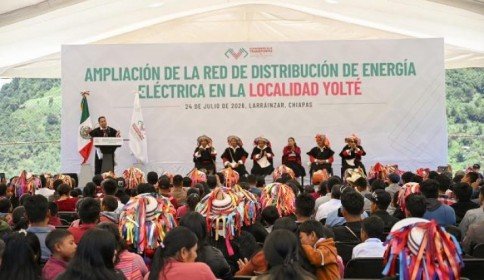Eduardo Ramírez fortalece el bienestar de las familias de Larráinzar con obras y apoyos