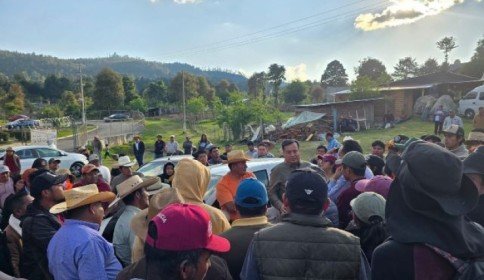 Indígenas se manifiestan frente al penal número 5 de San Cristóbal