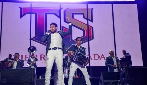 Multitudinaria presentación de Tierra Sagrada llena de música y alegría el Parque de la Feria en San Cristóbal