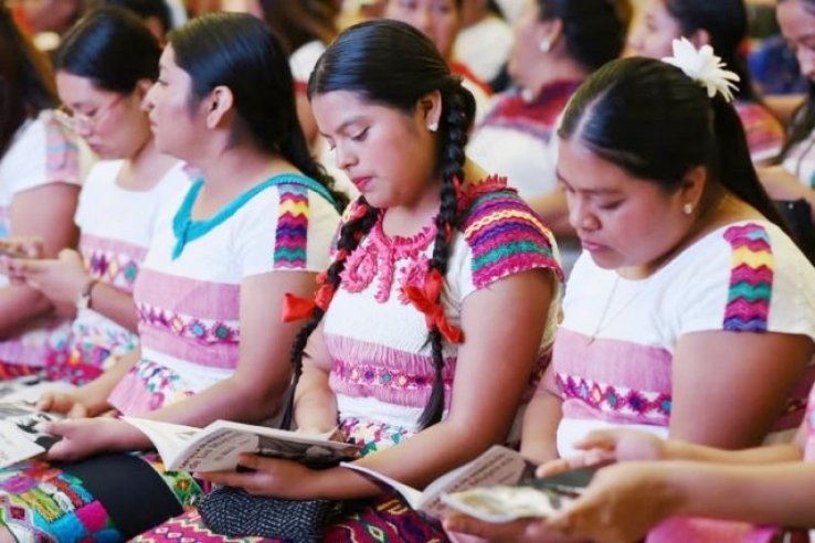 Guardianas del saber: la fuerza femenina que renueva la esperanza educativa