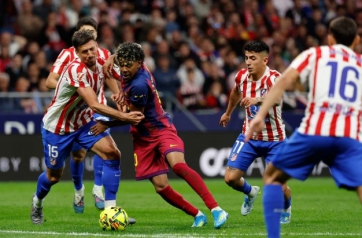 &iexcl;Con pol&eacute;mica arbitral! Atl&eacute;tico de Madrid se lleva ventaja de Barcelona en cuartos de Champions League