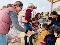 Entregan equipo de cocina a escuela primaria de Carmen Arcotete