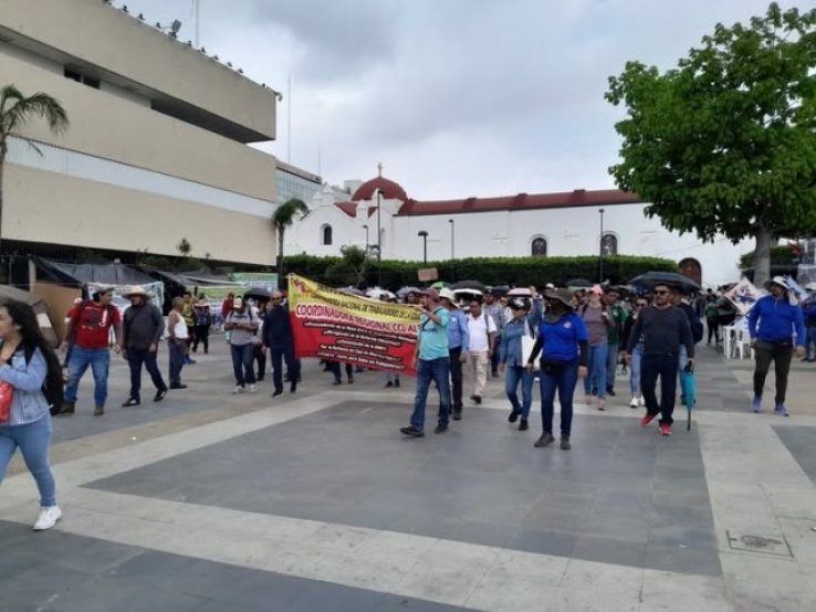 CNTE contin&uacute;a amagando con Paro Nacional durante el mundial de Futbol