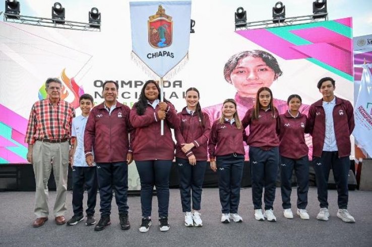 Eduardo Ram&iacute;rez abandera a la Delegaci&oacute;n Chiapas rumbo a la Olimpiada Nacional 2026