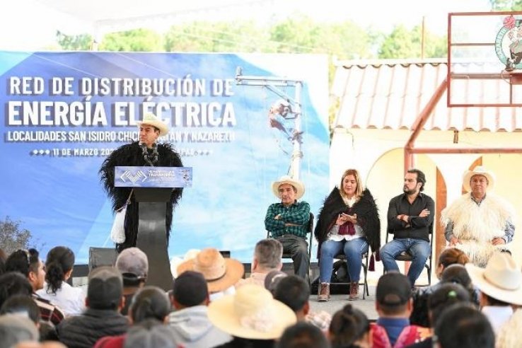 En Teopisca, Eduardo Ram&iacute;rez impulsa obras de infraestructura el&eacute;ctrica y educativa