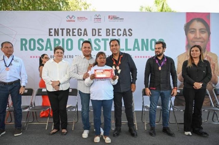 En Ocozocoautla, Eduardo Ram&iacute;rez refrenda su compromiso con la educaci&oacute;n y la alfabetizaci&oacute;n
