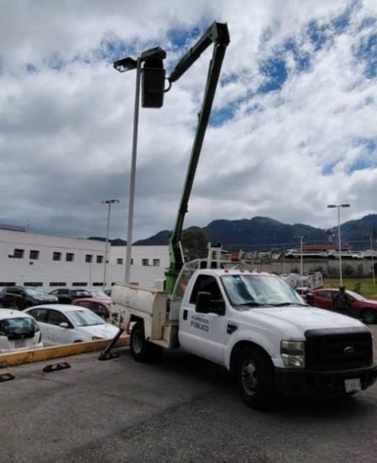 Refuerzan atenci&oacute;n a denuncias ciudadanas en materia de alumbrado p&uacute;blico en San Crist&oacute;bal