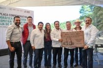 Eduardo Ram&iacute;rez y titular del IMPI, Santiago Nieto, entregan Indicaci&oacute;n Geogr&aacute;fica del Comiteco de Comit&aacute;n