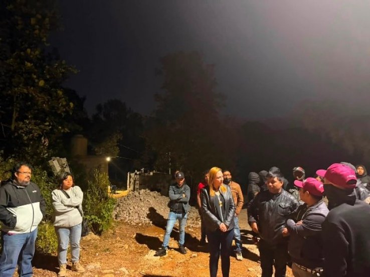 Encabeza Fabiola Ricci di&aacute;logo en la comunidad Campo Grande II para liberar al regidor Fidel Kalax