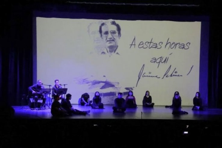 Presentan &ldquo;A estas horas, aqu&iacute;&rdquo;, en el Teatro Francisco I. Madero