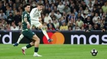 Valverde deslumbr&oacute; en primera vuelta de octavos de Champions League