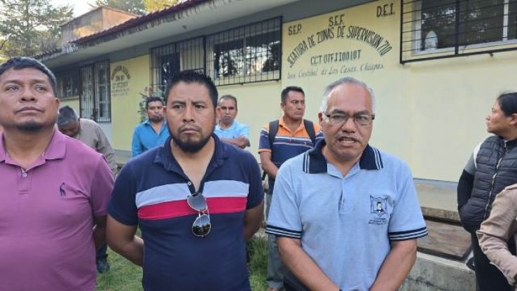 Maestros del NEI protestan en San Crist&oacute;bal por cambio de sede de la Cadena de Cambios