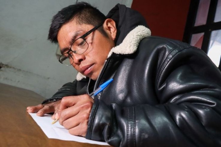 Del azad&oacute;n al l&aacute;piz: cuando aprender cambia el destino