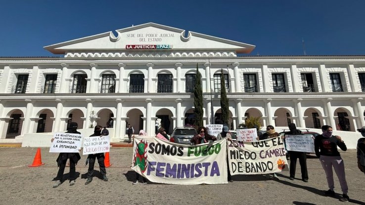 Organizaciones se manifiestan exigiendo justicia para tres mujeres violentadas en SCLC