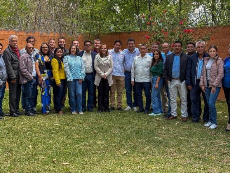 Fortalece Ayuntamiento alianza con el magisterio; SNTE reconoce trabajo conjunto en San Crist&oacute;bal