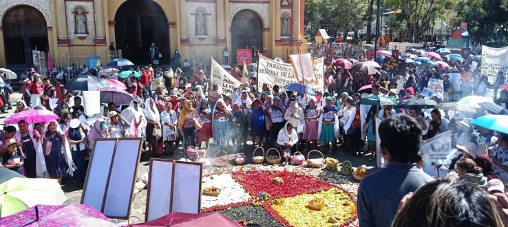 Mujeres de CODIMUJ marcharon para exigir la eliminaci&oacute;n de violencia contra la mujer