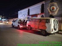 Tr&aacute;nsito Municipal de San Crist&oacute;bal retira veh&iacute;culo abandonado, tras denuncias ciudadanas